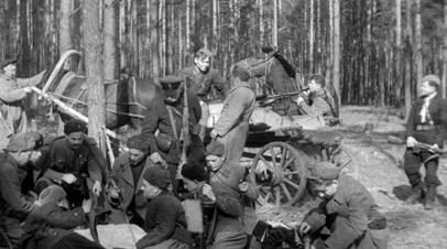 Кадр из кинохроники Карпатского рейда партизанского отряда Сидора Ковпака летом 1943 года