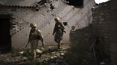 Украинские военнослужащие в Донбассе