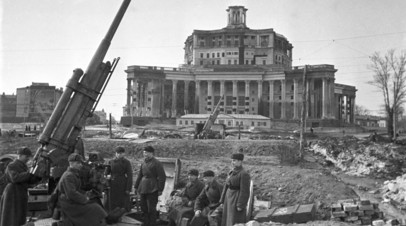 Зенитные установки у Театра Советской армии, ноябрь 1941 года