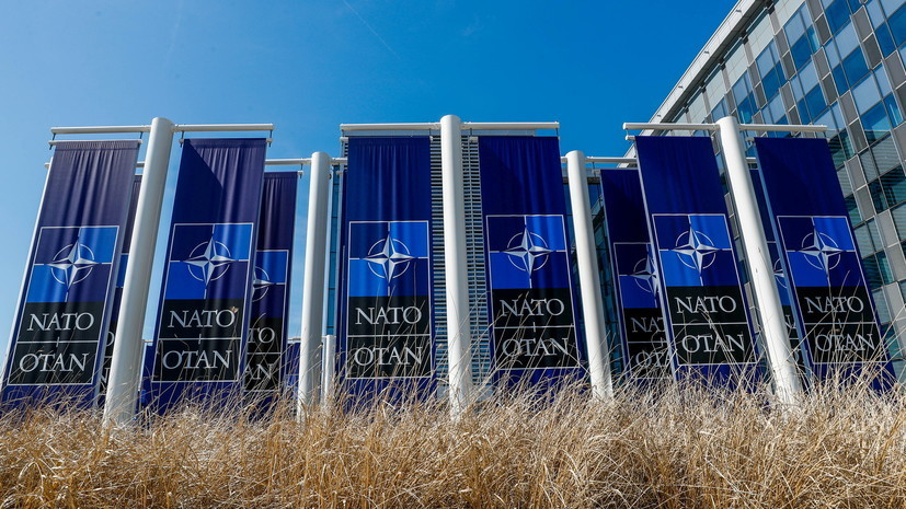 В НАТО подтвердили данные о сокращении численности миссии России при альянсе