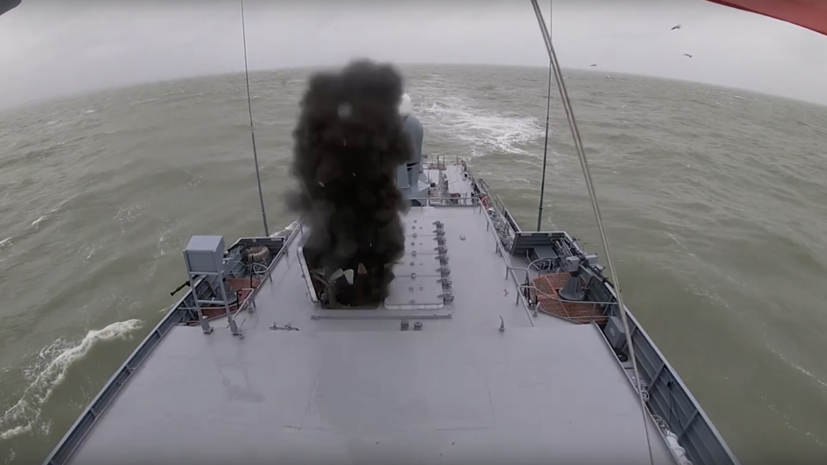 Каспийская флотилия провела итоговые в 2021 году тактические учения