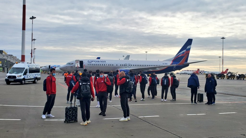 Сборная России вылетела в Марибор на матч со Словенией