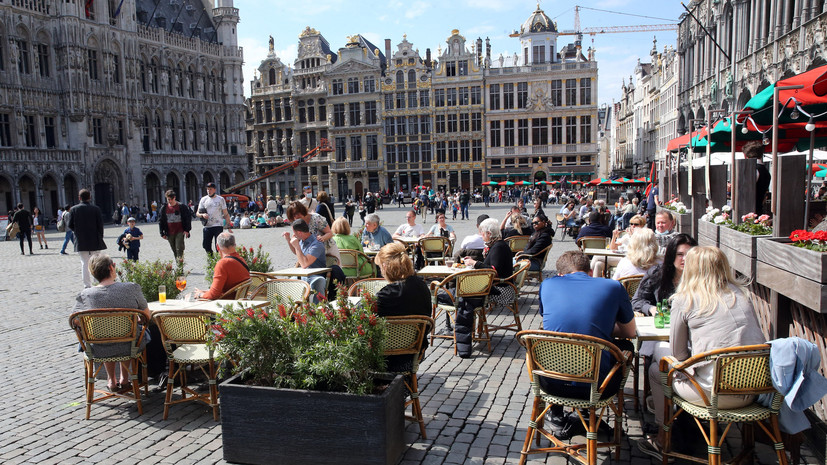 Брюссель ввёл ковид-пропуска для доступа в общественные места