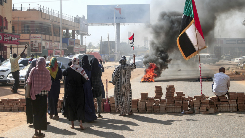 Похищение премьера, задержание министров и политических лидеров: что известно о попытке военного переворота в Судане