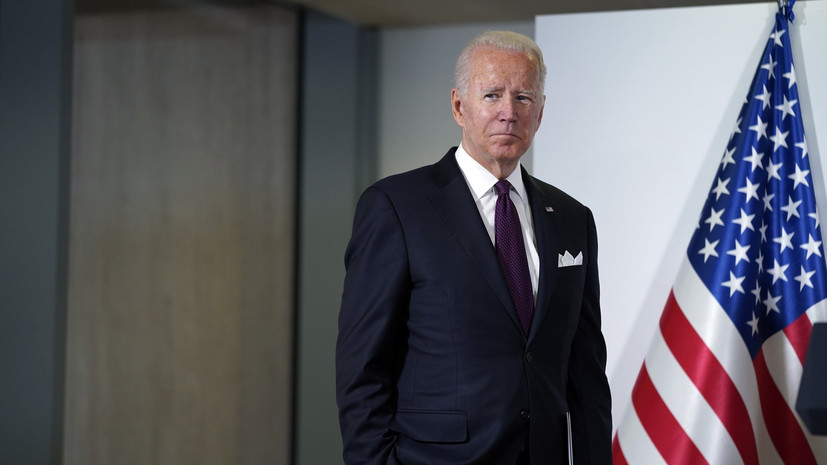 Премьер Японии выразил желание приехать в США и встретиться с Байденом