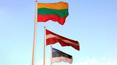 Флаги Литвы, Латвии и Эстонии