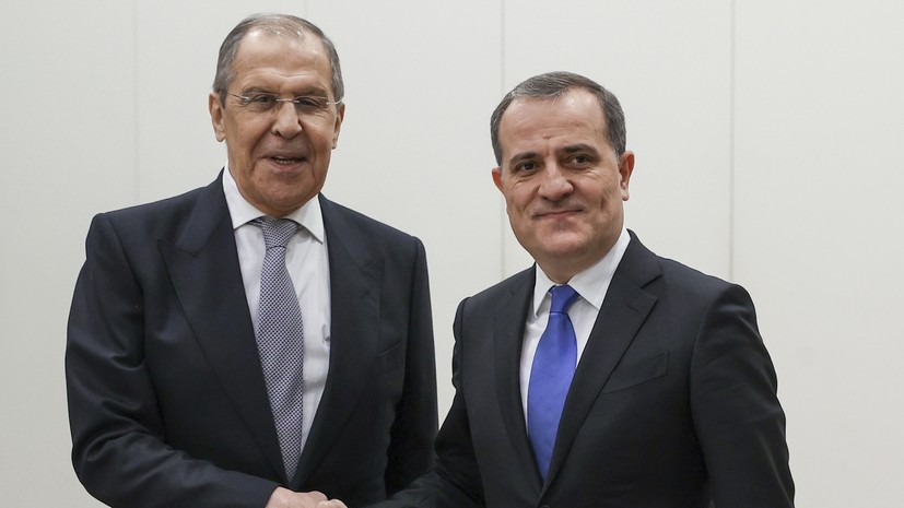 В Баку заявили о телефонном разговоре Лаврова и Байрамова