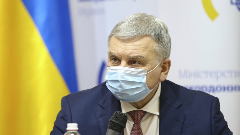 Верховная рада уволила Тарана с должности главы Минобороны Украины