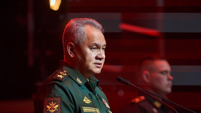 Шойгу поздравил военных разведчиков с профессиональным праздником