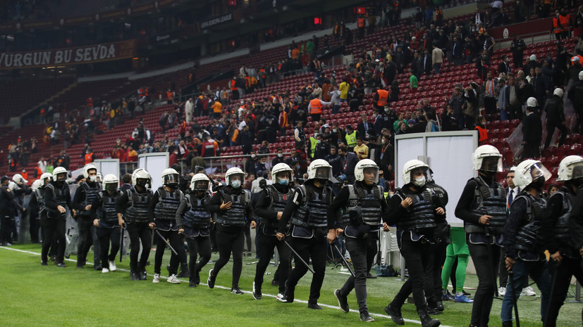 Фанат «Локомотива» — о матче в Стамбуле: нас забрасывали монетами и бутылками