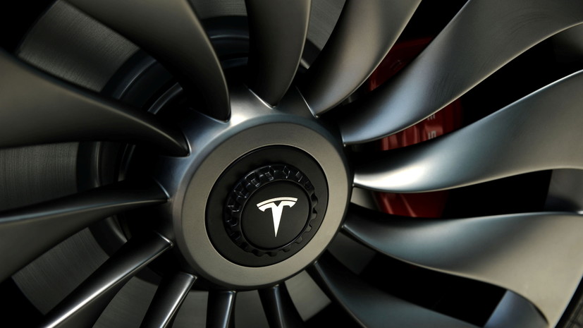 Bloomberg: Apple наняла бывшего инженера Tesla для разработки беспилотного автомобиля