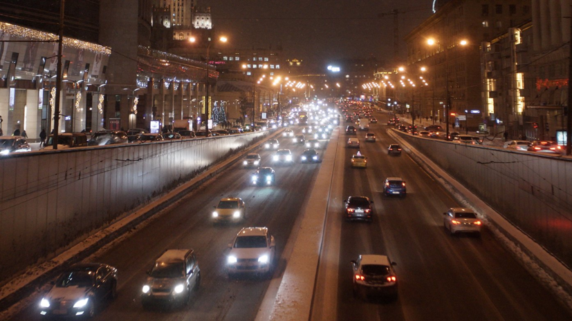 Автоэксперт Кадаков рассказал об ошибках водителей в условиях ограниченной видимости