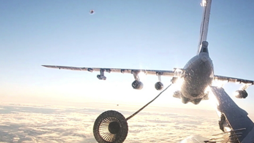 Истребители НАТО сблизились с российскими Ту-160