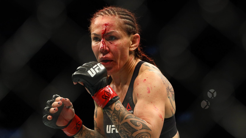 Сайборг нокаутировала Кавану и защитила пояс чемпиона Bellator