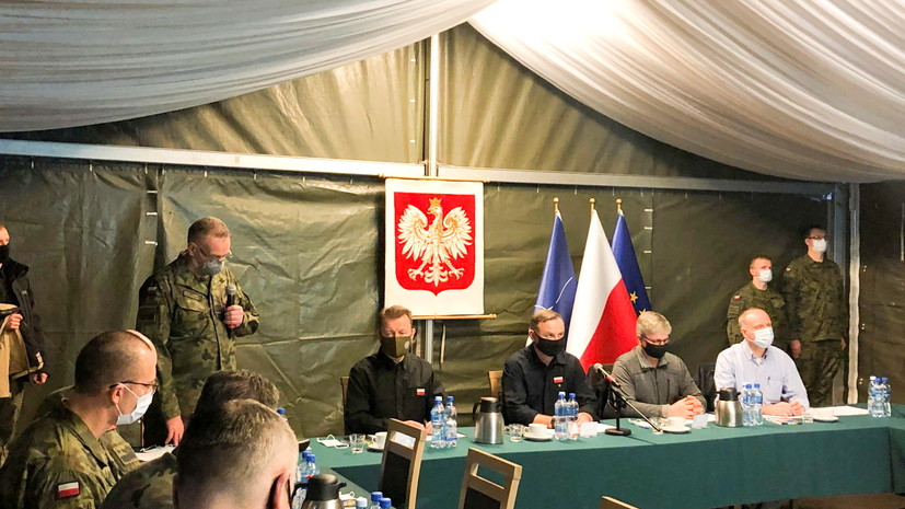 Глава МВД Польши заявил о готовности перекрыть железнодорожное движение с Белоруссией