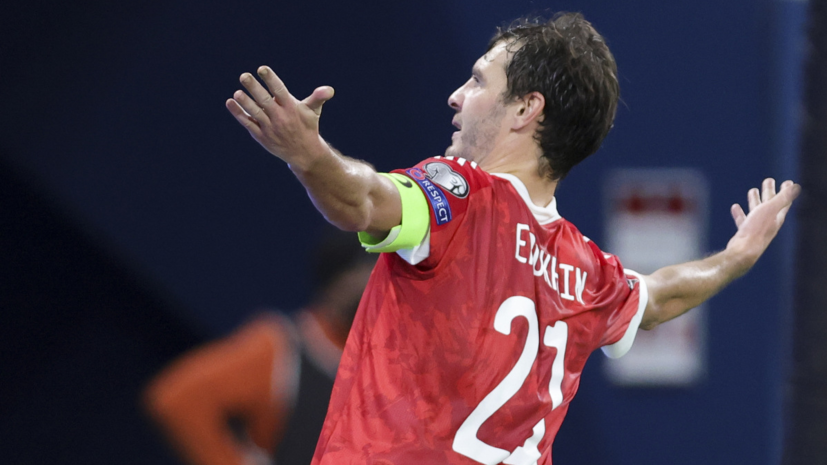 Хохлов не считает, что Ерохин выступает за «Зенит» хуже, чем за сборную