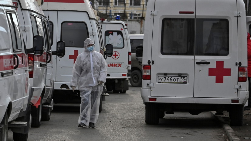 В Омской области зарегистрировали 586 случаев COVID-19 за сутки