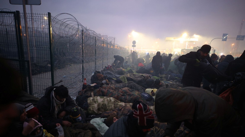 Мигранты на польско-белорусской границе начали ломать ограждение