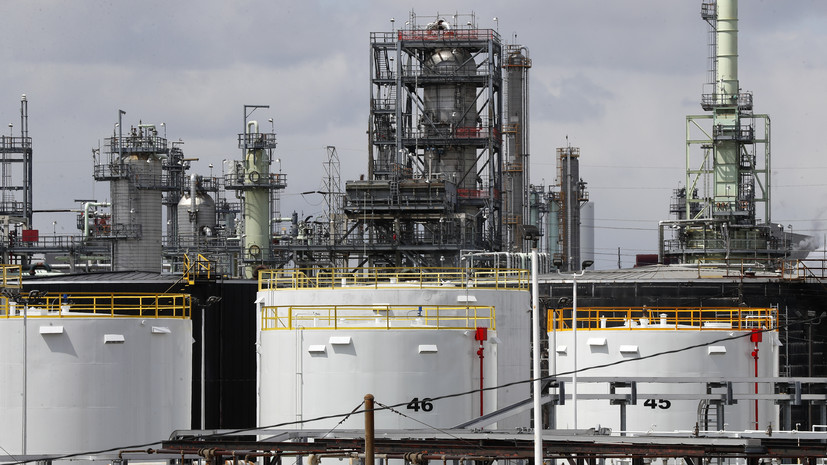 США объявили о выпуске 50 млн баррелей нефти из стратегического резерва