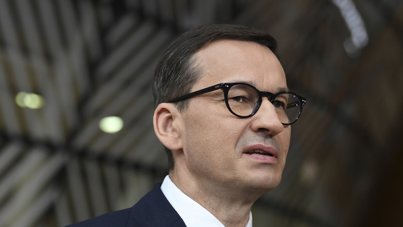 Премьер Польши Моравецкий пригрозил новыми санкциями при эскалации ситуации на границе