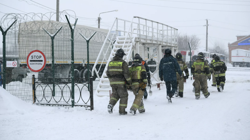 В МЧС окажут всю необходимую помощь семьям погибших при ЧП в шахте спасателей в Кузбассе