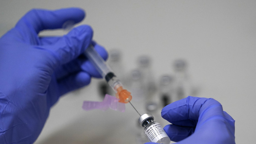 Глава ЕК заявила о необходимости адаптировать вакцину Pfizer к штамму «омикрон»