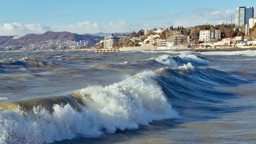 Синоптик предупредил о возможном циклоне на Черноморском побережье в выходные