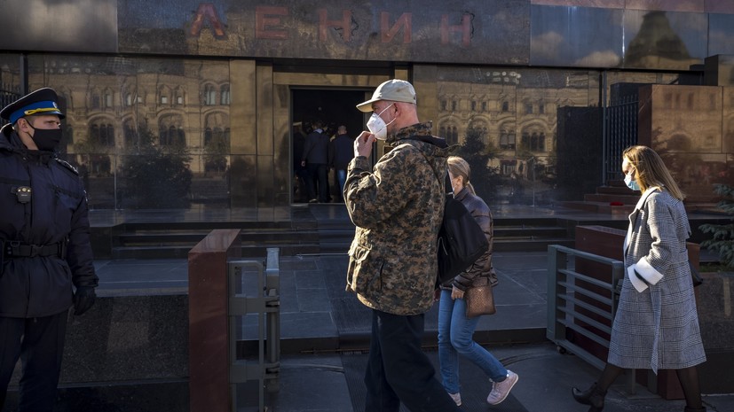 В Москве 1 декабря закроют доступ посетителей в Мавзолей Ленина 