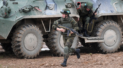 Военнослужащие во время учения ОДКБ «Нерушимое братство — 2020»