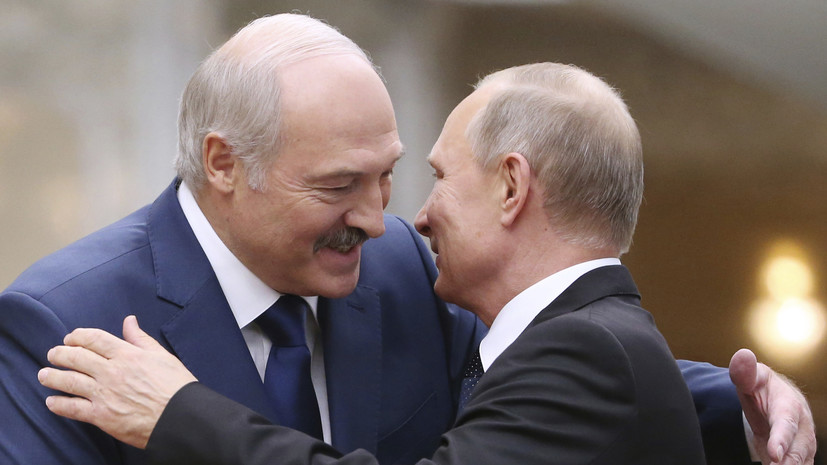 Песков: Путин и Лукашенко посетят Крым в подходящий момент