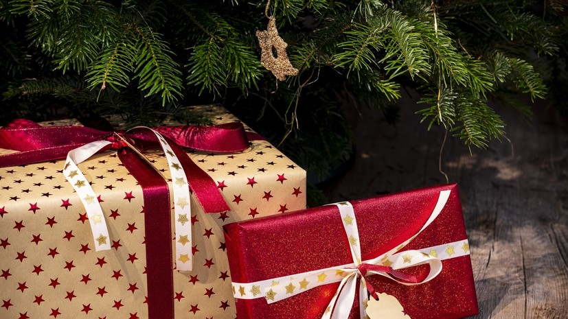 Опрос показал, сколько россияне планируют потратить на новогодние подарки