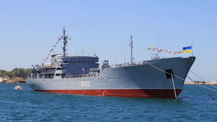 «Создают угрозу безопасности»: что известно о ситуации с кораблём ВМС Украины в Азовском море