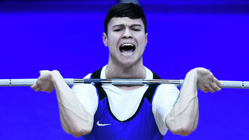 Штангист Гараев выиграл бронзу чемпионата мира в весе до 67 кг