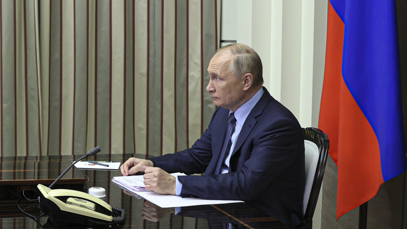 Путин заявил Байдену, что российские войска никому не угрожают