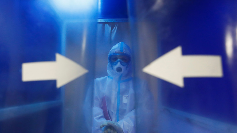 Путин поручил в новогодние праздники удвоить надбавки медикам, борющимся с коронавирусом