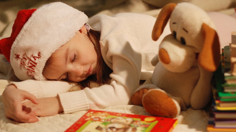Психолог Сугак объяснила веру детей в Деда Мороза