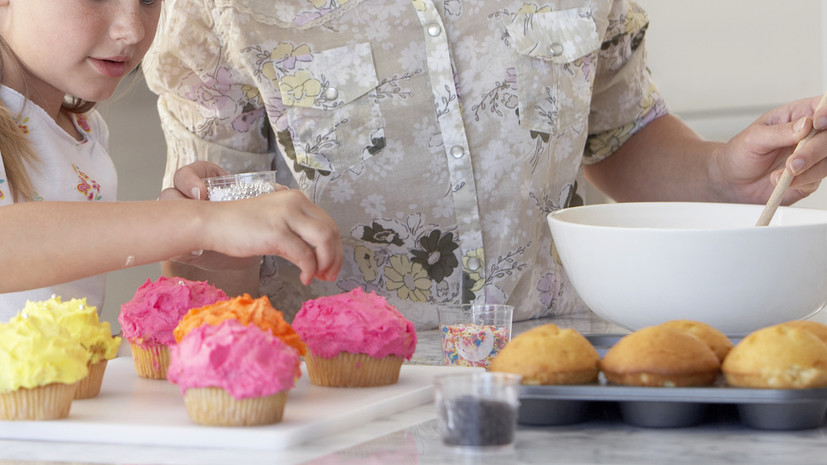 Экономист Остапкович отреагировал на идею о трудовом статусе занятому домашним хозяйством многодетному родителю