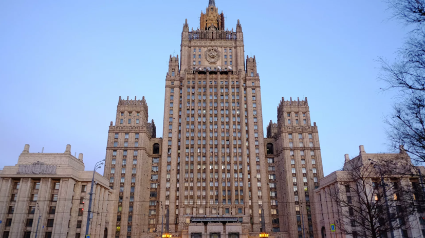 МИД России предупредил россиян о возможном отказе во въезде в Кению