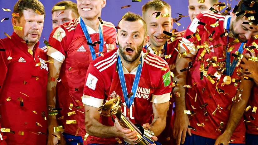Благодарность чемпионам: сборная России по пляжному футболу получила государственные награды