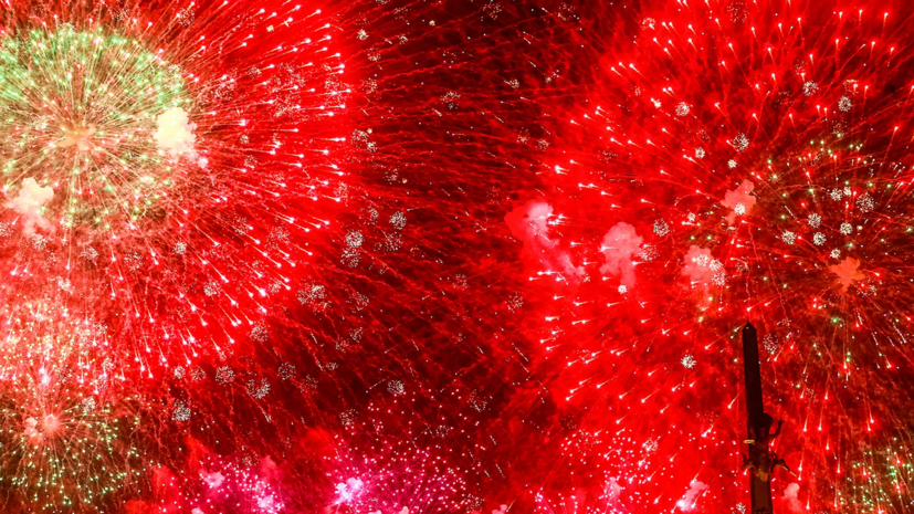 В Подмосковье оборудуют более 320 площадок для запуска салюта