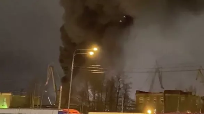 Надстройка корвета пострадала в результате пожара на «Северной верфи» в Петербурге