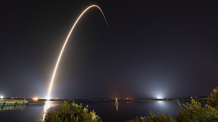 SpaceX успешно вывела на орбиту партию спутников Starlink