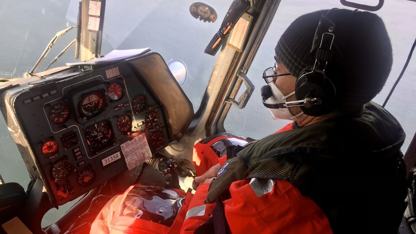 Спасатели ищут пропавший у берегов Владивостока катер с двумя человеками