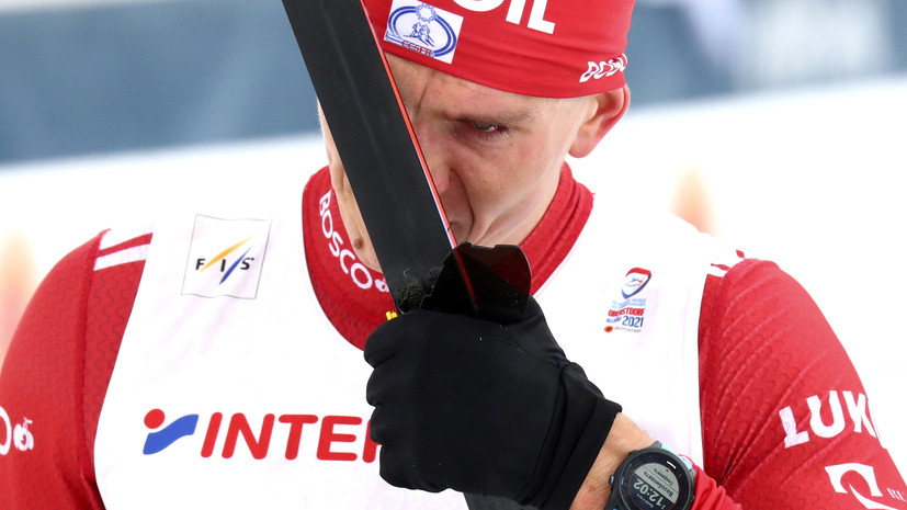 Большунов сломал палку на старте финала в командном спринте в Дрездене