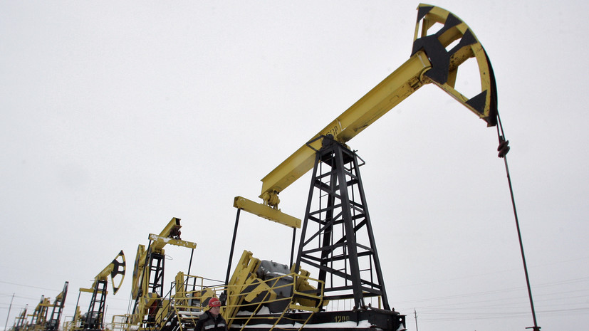 Цена российской нефти Urals 20 декабря опустилась ниже $70 впервые с июня