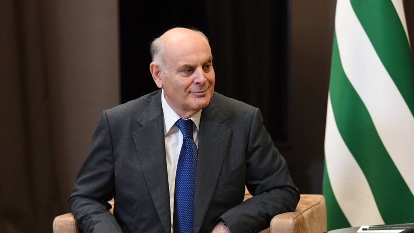 Президент Абхазии встретился с лидерами оппозиции