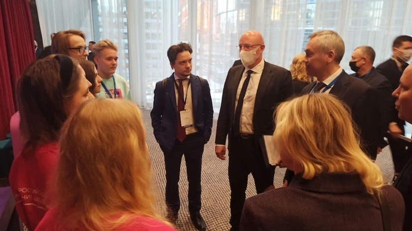 Школьники вместе с главами ряда регионов России приняли участие в «Научном батле»