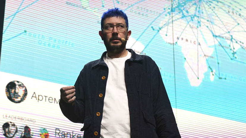 Артемий Лебедев сообщил о вызове к следователю из-за поста о святых мощах