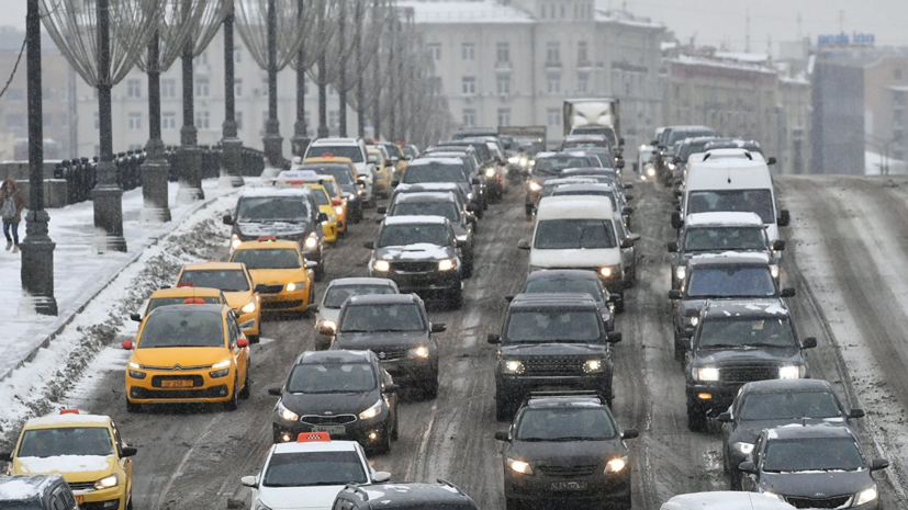 Пробки в Москве достигли 9 баллов