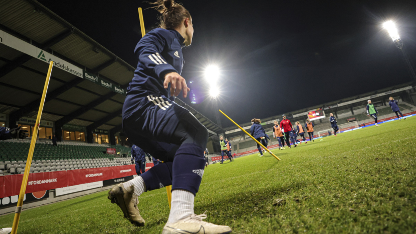 Красножан рассказал, как женская сборная России готовится к Евро-2022